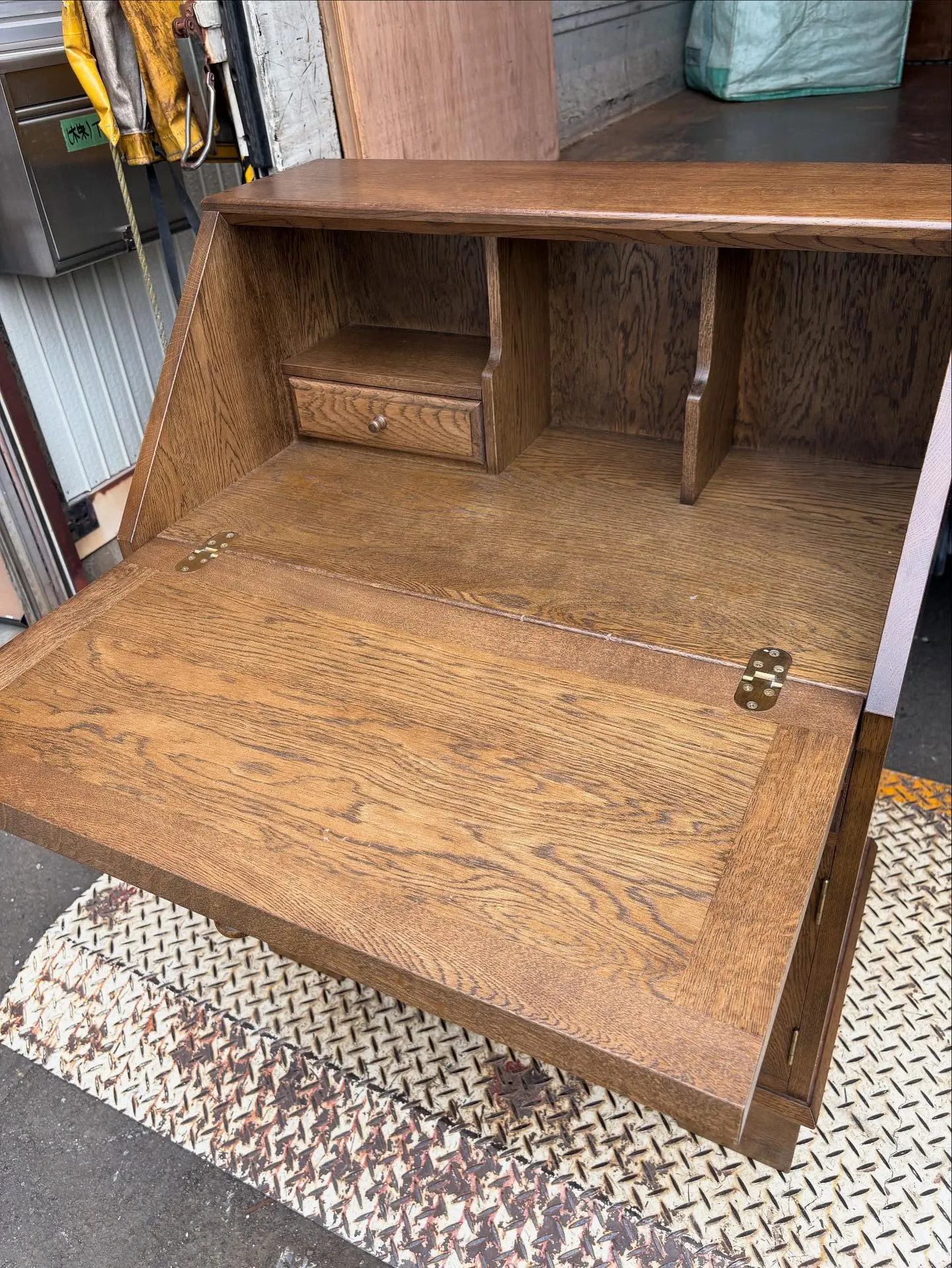 大田区で遺品整理や出張買取などしております。